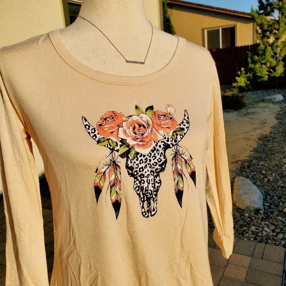 SCARLETT | Floral Longhorn Graphic Tee in Tan sz S - Picture 13 of 15